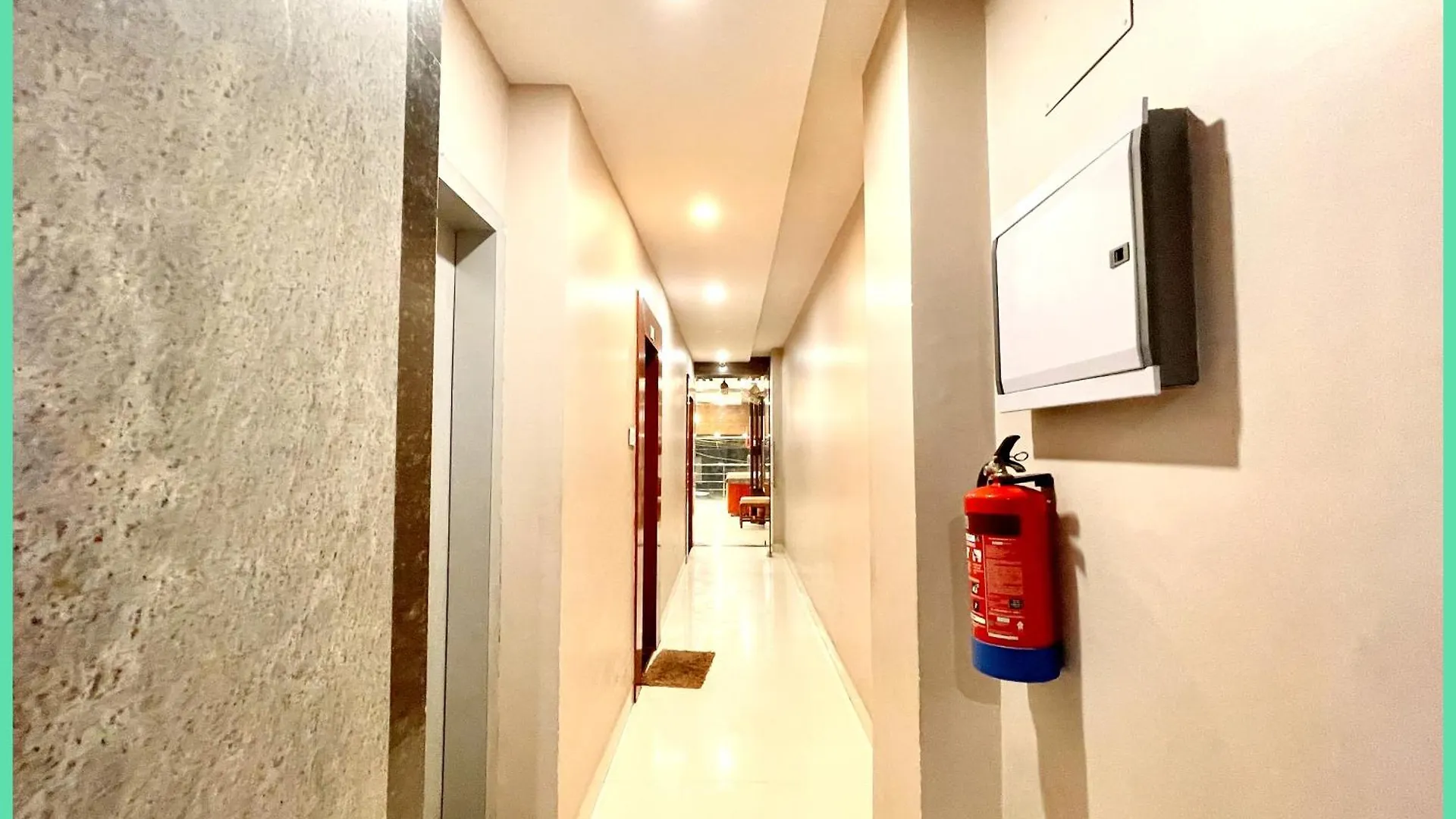 Hotel Nandini Palace ! Varanasi ! ! Fully-Air-Conditioned-Hotel Family-Friendly-Hotel, Near-Kashi-Vishwanath-Temple And Ganga Ghat