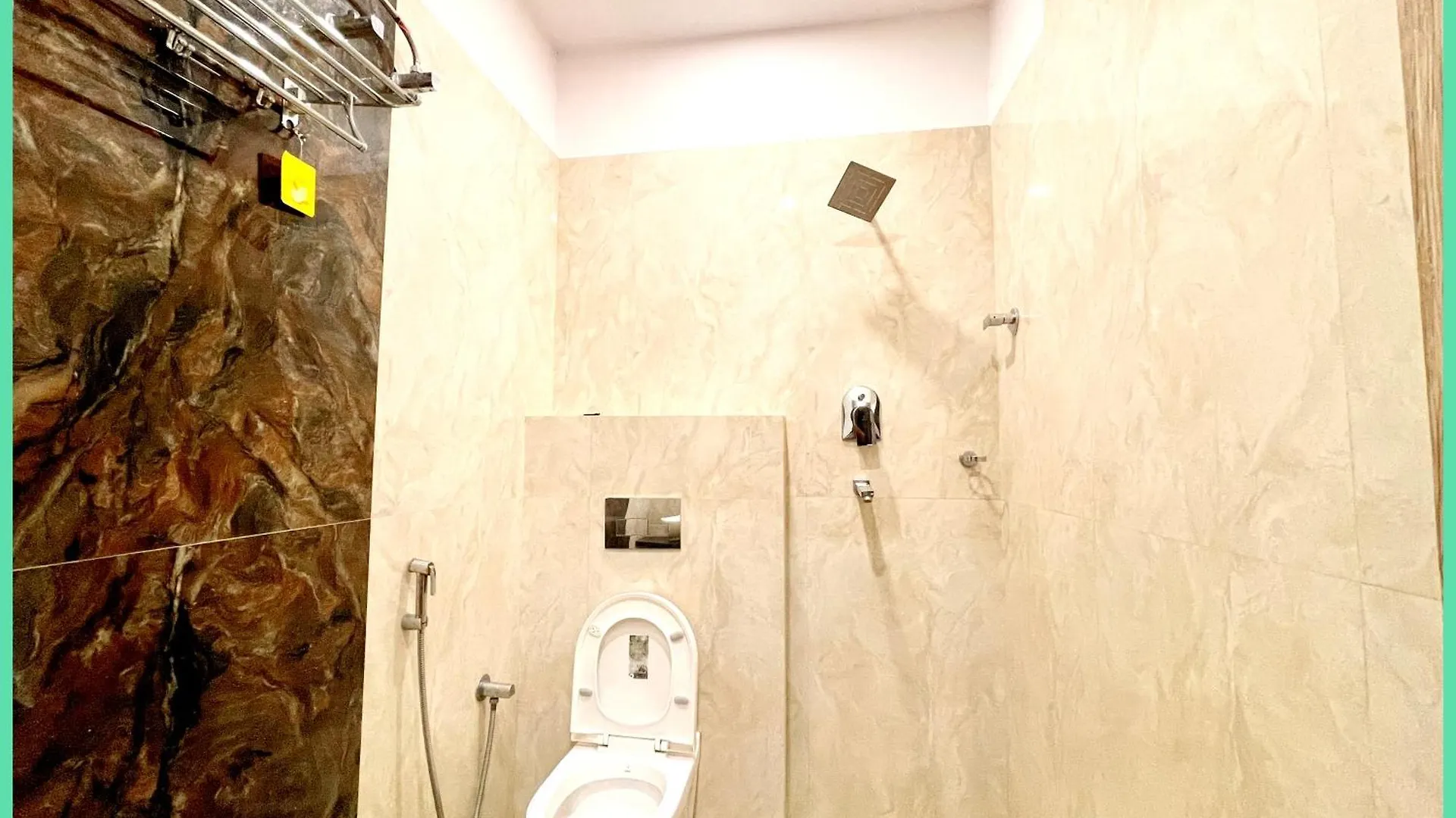 Hotel Nandini Palace ! Varanasi ! ! Fully-Air-Conditioned-Hotel Family-Friendly-Hotel, Near-Kashi-Vishwanath-Temple And Ganga Ghat