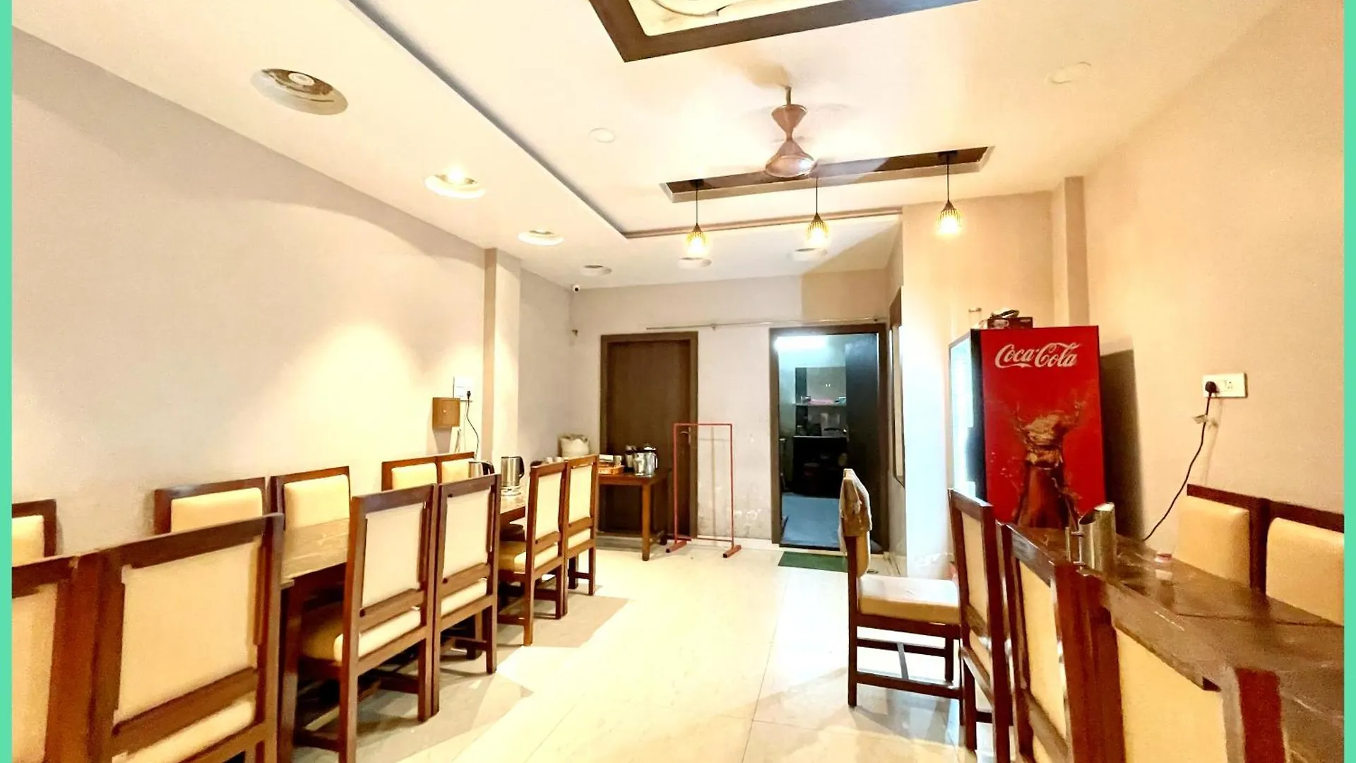 Hotel Nandini Palace ! Varanasi ! ! Fully-Air-Conditioned-Hotel Family-Friendly-Hotel, Near-Kashi-Vishwanath-Temple And Ganga Ghat